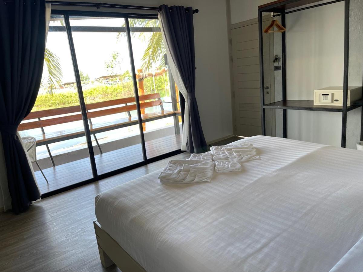 Breeze Bay Villa Wok Tum Extérieur photo